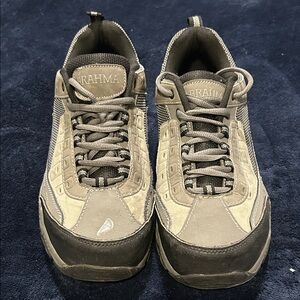 Men’s Brahma sz 9 Gray and Black steel toe Shoes